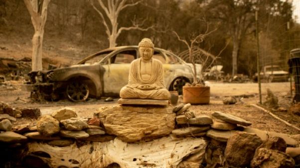 Californie: de gigantesques incendies poursuivent leur course folle Californie: de gigantesques incendies poursuivent leur course folle