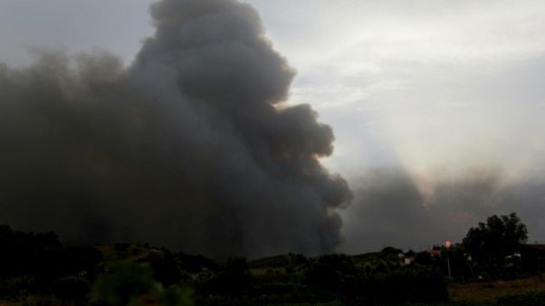 Le feu menace une ville touristique du sud du Portugal Le feu menace une ville touristique du sud du Portugal