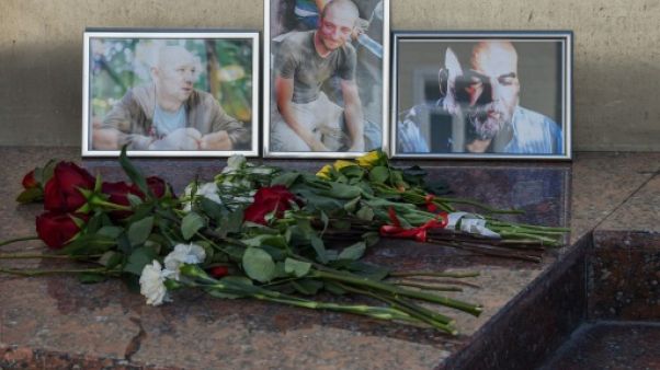 Russie: Moscou fait ses adieux aux journalistes tués en Centrafrique Russie: Moscou fait ses adieux aux journalistes tués en Centrafrique