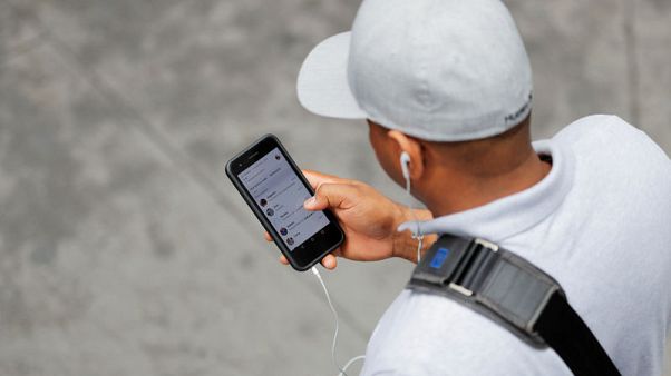 Apple tells lawmakers iPhones are not listening in on consumers Apple tells lawmakers iPhones are not listening in on consumers