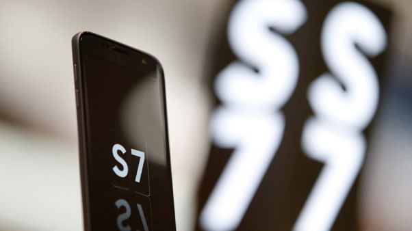 Samsung Galaxy S7 smartphones vulnerable to hacking - researchers Samsung Galaxy S7 smartphones vulnerable to hacking - researchers