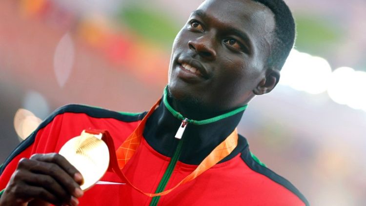 وفاة الكيني بيت بطل العالم السابق في سباق 400 متر حواجز في حادث سير