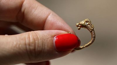 In find of ancient gold earring, echoes of Greek rule over Jerusalem