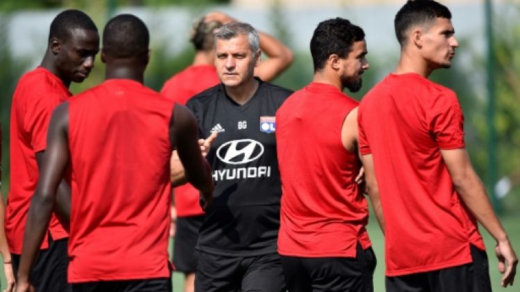 Ligue 1: "S'il reste à l'OL, Fekir sera pleinement impliqué", assure Bruno Génésio