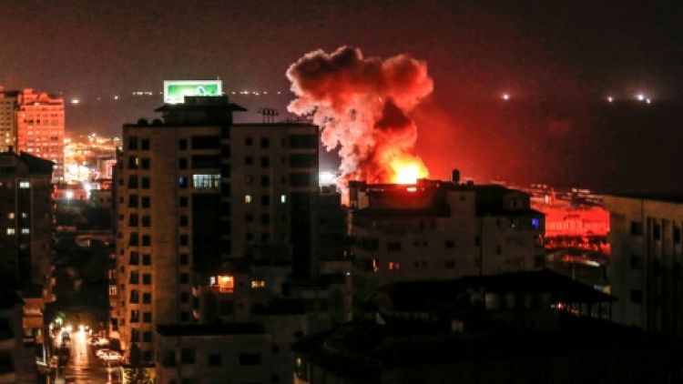Raids israéliens à Gaza après des tirs de dizaines de roquettes palestiniennes