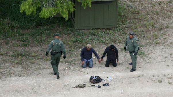 U.S.-Mexico border arrests fall in July, fewer unaccompanied children U.S.-Mexico border arrests fall in July, fewer unaccompanied children
