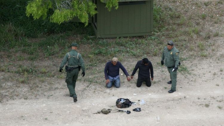 U.S.-Mexico border arrests fall in July, fewer unaccompanied children