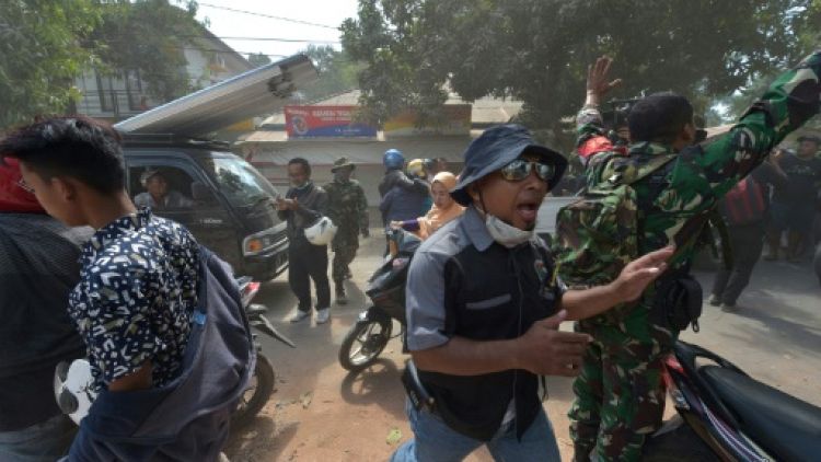 Indonésie: le séisme a fait 319 morts à Lombok, secouée par une violente réplique