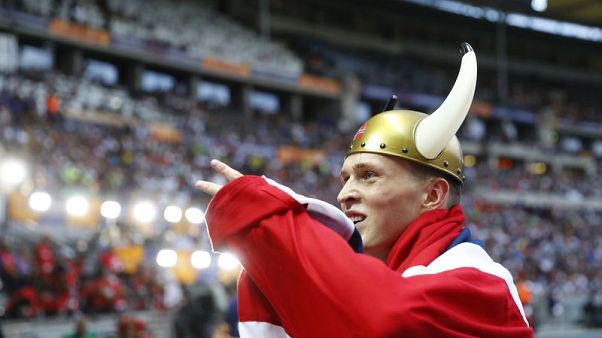 فارهولم يحصد اللقب الأول في المحاولة الشجاعة لتحقيق ثنائية 400 متر فارهولم يحصد اللقب الأول في المحاولة الشجاعة لتحقيق ثنائية 400 متر