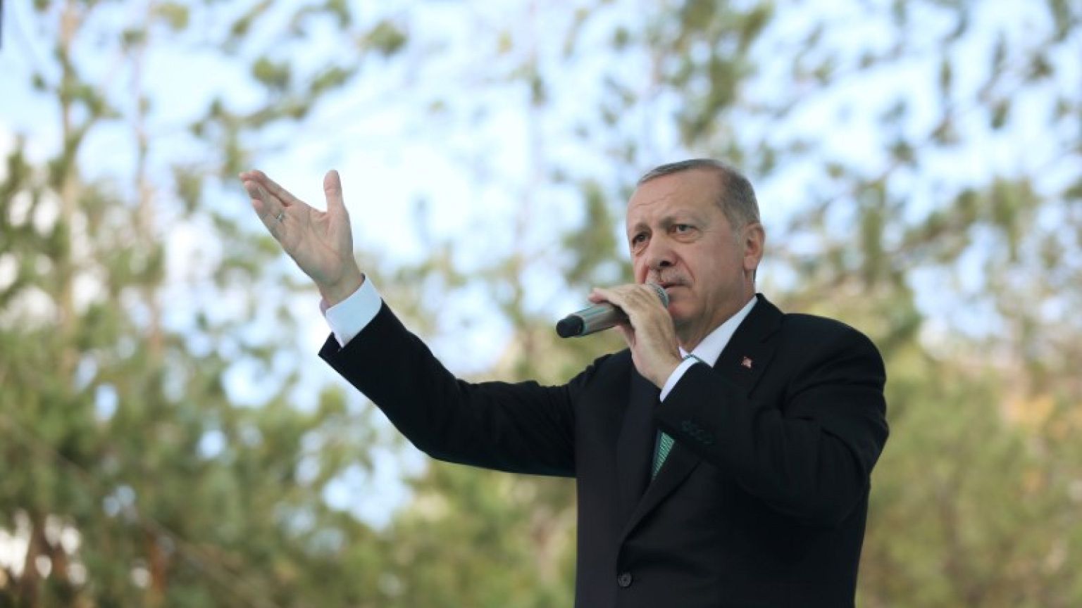 أردوغان: تركيا تواجه حربا اقتصادية ولن تخضع للتهديد