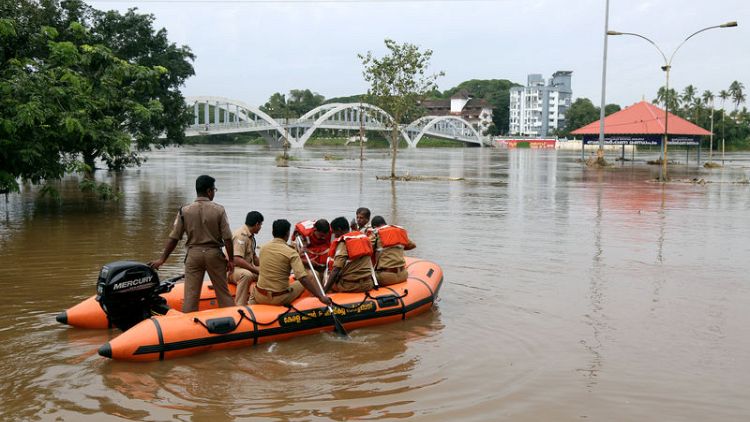 ولاية كيرالا الهندية تعلن حالة التأهب بعد مقتل 34 بسبب الفيضانات