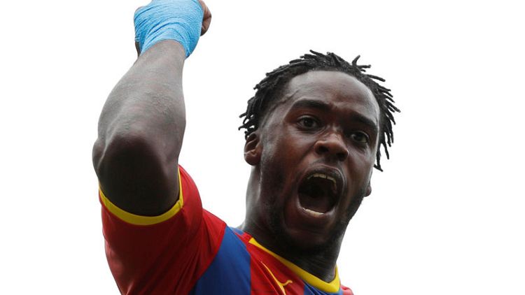 Schlupp and Zaha give clinical Palace 2-0 win at Fulham