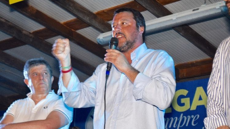 Salvini, valutiamo ritorno alla leva
