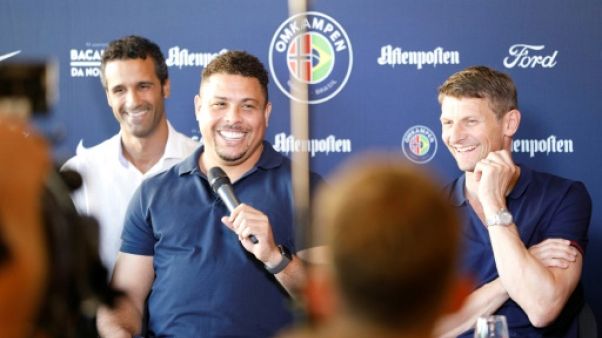 L'ancien international brésilien Ronaldo hospitalisé pour une pneumonie à Ibiza L'ancien international brésilien Ronaldo hospitalisé pour une pneumonie à Ibiza