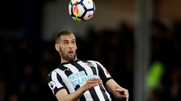 Leicester's Slimani completes Fenerbahce loan move Leicester's Slimani completes Fenerbahce loan move