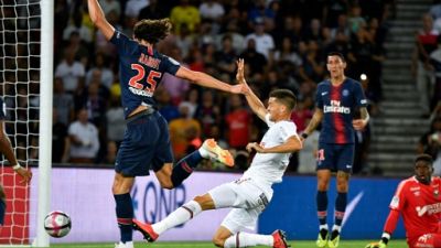 Ligue 1: le PSG débute en battant Caen 3-0, buts de Neymar, Rabiot et Weah
