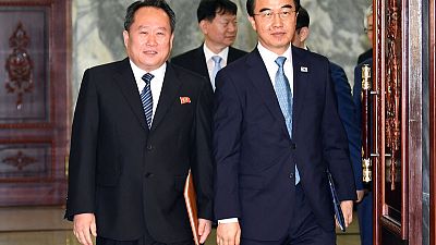 North, South Korea begin talks before possible Pyongyang summit North, South Korea begin talks before possible Pyongyang summit