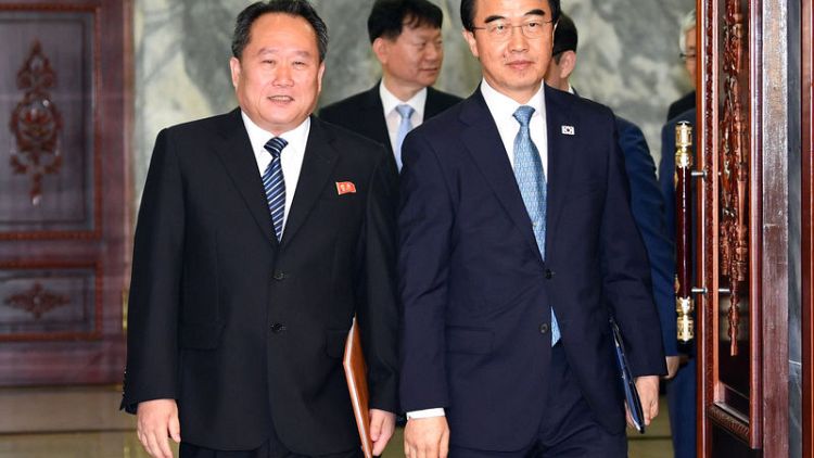 North, South Korea begin talks before possible Pyongyang summit