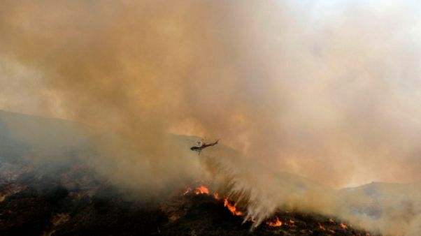 Incendies en Californie: les pompiers progressent malgré des conditions défavorables Incendies en Californie: les pompiers progressent malgré des conditions défavorables