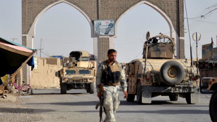 قوات خاصة أفغانية تعزز دفاعات مدينة غزنة في مواجهة طالبان