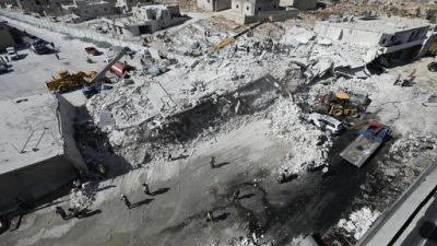 Syrie: le bilan de l'explosion d'un dépôt d'armes à Idleb grimpe à 69 morts