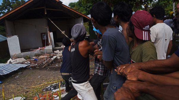 Quake damage to Indonesia's Lombok exceeds $342 million as deaths top 400 Quake damage to Indonesia's Lombok exceeds $342 million as deaths top 400