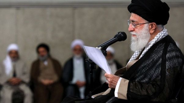 التلفزيون الرسمي: خامنئي يحظر إجراء أي محادثات مباشرة مع أمريكا التلفزيون الرسمي: خامنئي يحظر إجراء أي محادثات مباشرة مع أمريكا