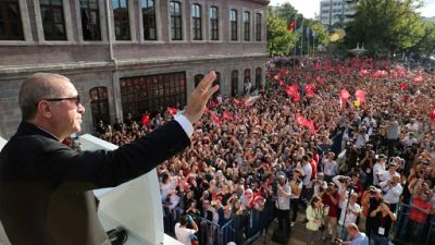 Erdogan accuse les Etats-Unis de vouloir frapper la Turquie "dans le dos"