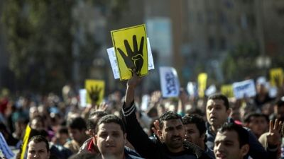 Egypte: "pas de justice" pour des centaines de manifestants tués en 2013, selon HRW