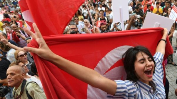 En Tunisie, un projet de loi pionnier pour l'égalité homme-femme dans l'héritage En Tunisie, un projet de loi pionnier pour l'égalité homme-femme dans l'héritage