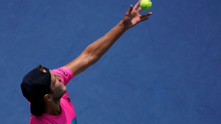 Tennis - Frenchman Pouille outlasts Murray in Cincinnati opener