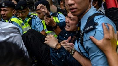 Hong Kong: manifestations en marge du discours d'un partisan de l'indépendance