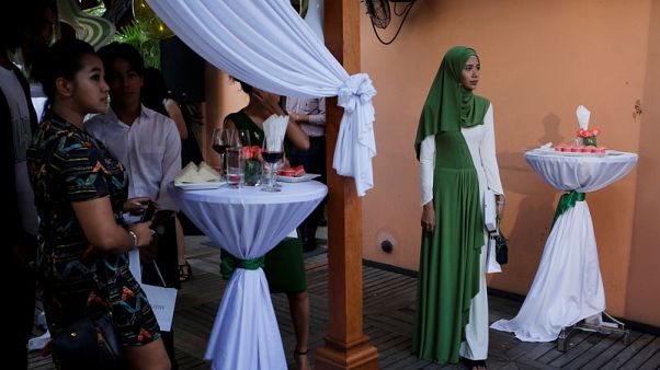 'Hijab is like a key' - Myanmar blogger battles bias with beauty campaign 'Hijab is like a key' - Myanmar blogger battles bias with beauty campaign
