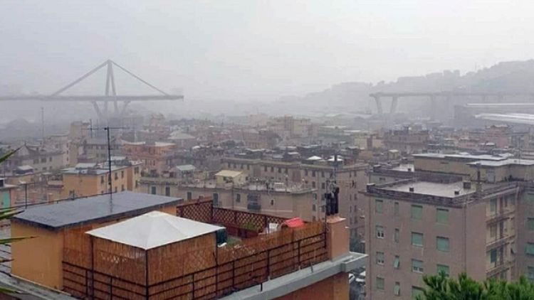 Crollo ponte: Conte stasera a Genova