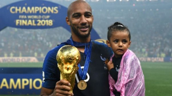 Transfert: Nzonzi, convoité par l'AS Rome, atterrit en Italie Transfert: Nzonzi, convoité par l'AS Rome, atterrit en Italie