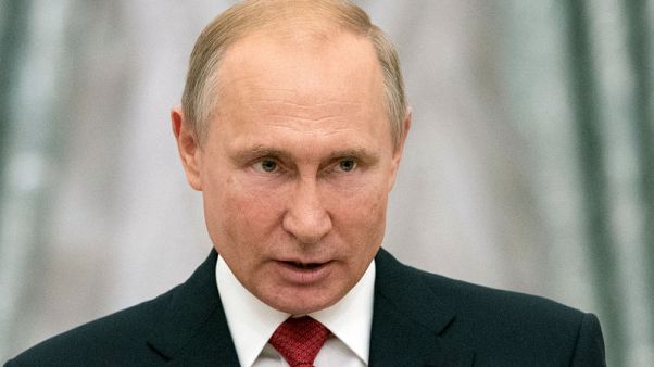 Ruble slump hits Russians' wallets, not their support for Putin Ruble slump hits Russians' wallets, not their support for Putin