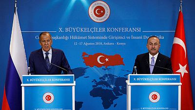 روسيا تدعم التعامل بغير الدولار مع تركيا دون وعد بالمساعدة وسط أزمة الليرة