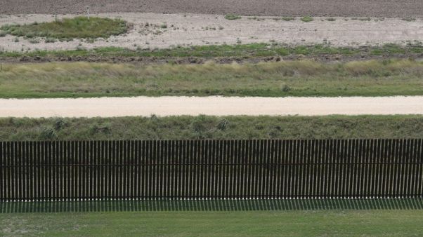 U.S. lawsuit over photos at U.S.-Mexico border crossings is revived U.S. lawsuit over photos at U.S.-Mexico border crossings is revived