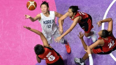 Basket: la Corée réunifiée débute par une démonstration aux Jeux asiatiques