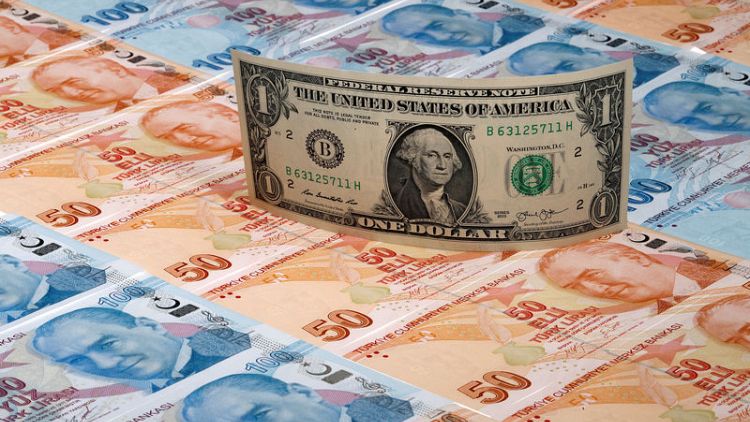 خبراء بمعهد التمويل الدولي: الليرة التركية دون القيمة العادلة