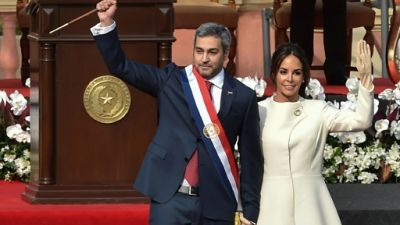 Benitez, un enfant de la dictature, au pouvoir au Paraguay