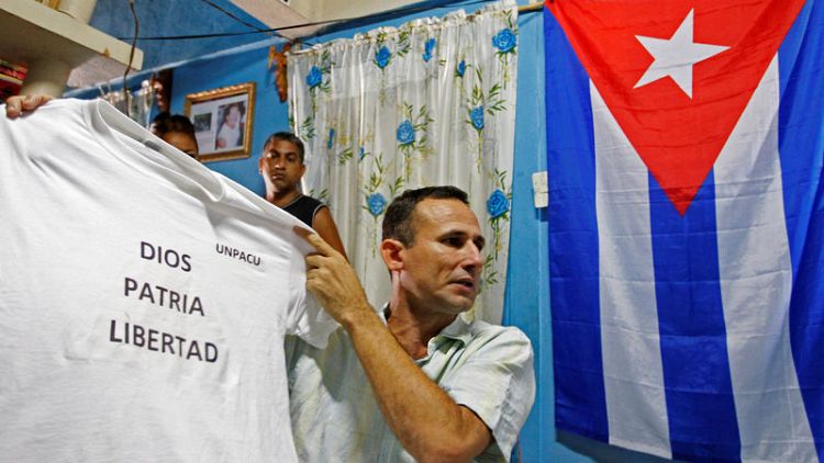 Cuba frees leading dissident charged with attempted murder