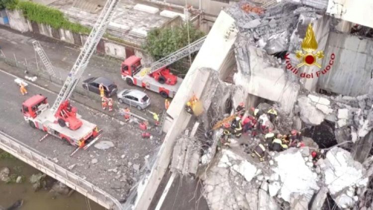 Les recherches se poursuivent dans les décombres du pont de Gênes