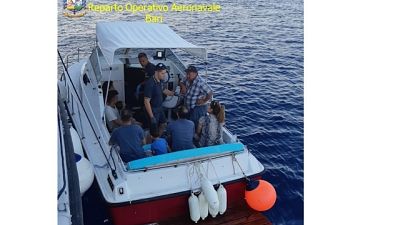Migranti: in 24 su due barche in Salento