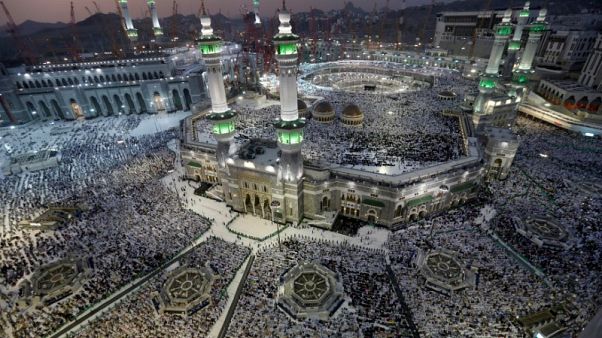 غموض يلف حجاج كندا والطلبة السعوديين بسبب الأزمة الدبلوماسية غموض يلف حجاج كندا والطلبة السعوديين بسبب الأزمة الدبلوماسية