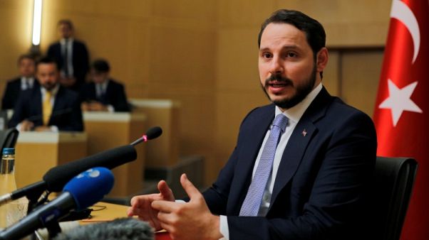 وزير المالية: تركيا ستساند بنوكها العامة إذا اقتضت الضرورة وزير المالية: تركيا ستساند بنوكها العامة إذا اقتضت الضرورة