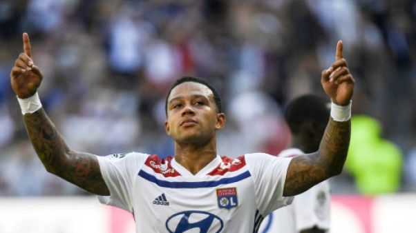 Ligue 1: Lyon a les crocs, attention à la pelouse Ligue 1: Lyon a les crocs, attention à la pelouse