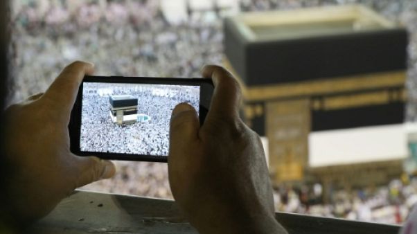 A La Mecque, le grand pèlerinage musulman de plus en plus high-tech A La Mecque, le grand pèlerinage musulman de plus en plus high-tech