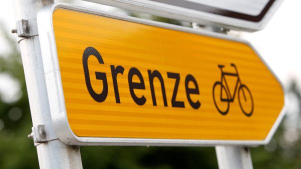 Germany reaches deal on sending back migrants to Greece Germany reaches deal on sending back migrants to Greece