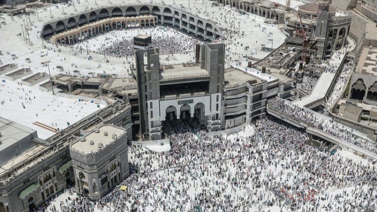 Higher living costs, fees force many Egyptians to drop haj plans